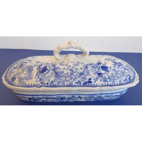 9 - Various ceramics,19th century and modern; to include a 19th century Japanese porcelain bachelor's te... 