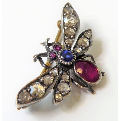 225 - A mid-Victorian gem-set bee/insect brooch, the four outstretched wings set with rose-cut diamonds, r... 