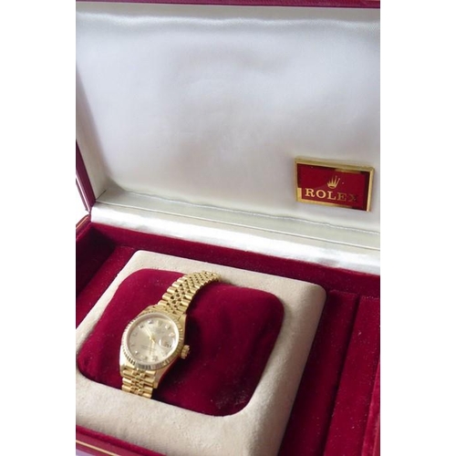 283A - A lady's 18 carat yellow gold and diamond-set Oyster Perpetual Datejust Chronometer by Rolex,  the s... 