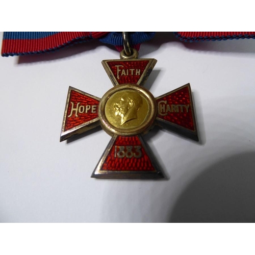 312 - The Royal Red Cross and Mons Star medal group awarded to Beatrice Jane Tanner (1879-1966) of the Que... 