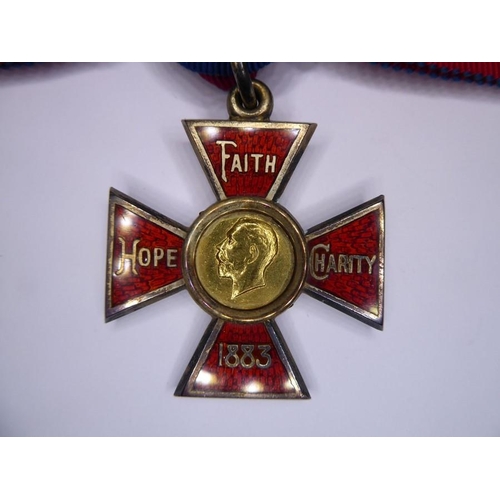 312 - The Royal Red Cross and Mons Star medal group awarded to Beatrice Jane Tanner (1879-1966) of the Que... 