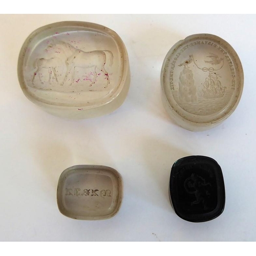 331 - An interesting selection of bijouterie etc; to include early 19th century rock crystal seals, hand-c... 