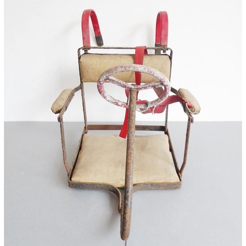 349 - An original early/mid 20th century child's novelty hanging seat with adjustable steering wheel (35.5... 