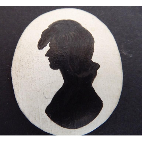 418 - An interesting selection of early/mid-19th century portrait silhouettes to include W M Thackeray (si... 