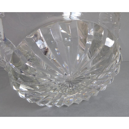 78 - A fine quality mid-20th century heavy hand-cut crystal rose bowl decorated with star and circular mo... 