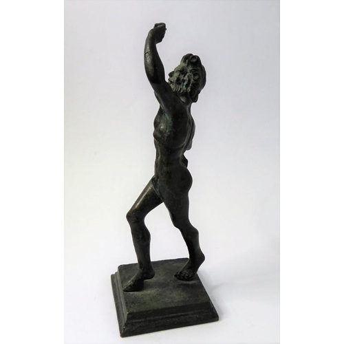 93 - Bronze and brass Grand Tour style souvenirs including patinated bronze of a discus thrower, a patina... 