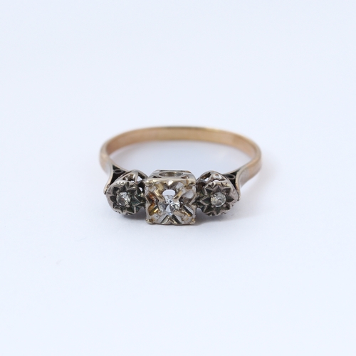 145 - An antique three-stone diamond gold ring, ring size V