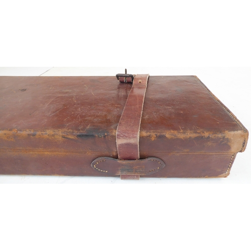 206 - A leather gun case with William Ford - 16 St Mary's Row label (32 1/4