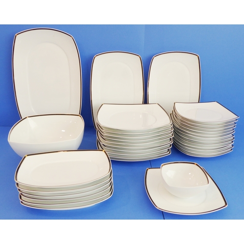 39 - A J.L. Coquet (Limoges) Prélude 33-piece dinner service:
 Plates - 10  x 25 cm and 12 x 19.5 cm;
 Pl... 