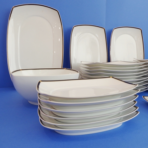 39 - A J.L. Coquet (Limoges) Prélude 33-piece dinner service:
 Plates - 10  x 25 cm and 12 x 19.5 cm;
 Pl... 