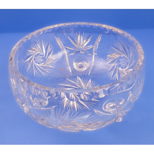 61 - A very good selection of mostly cut glassware comprising:
 a cut-glass tripod fruit bowl (12 cm high... 