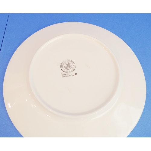 8 - A 110-piece Vista Alegre dinner service:
 Plates - 21 x 26 cm, 20 x 21.5 cm, 18 x 18 cm and 8 x 14 c... 