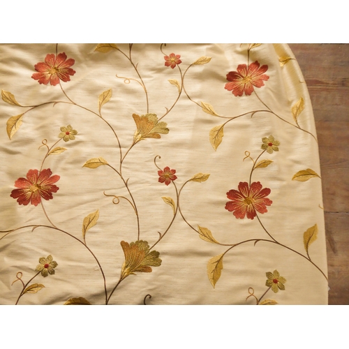 252 - A medley of single curtains, pelmets and bed valances: a terracotta and cream floral pattern curtain... 