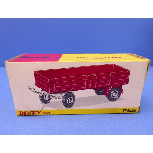 410 - Boxed Dinky Supertoys and Dinky Toys:
 Pressure Refueller - 642;
 Bedford Pallet Jekta Van - 930;
 F... 