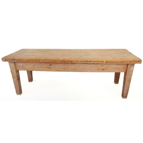 385A - A early 20th century pine farmhouse style kitchen table on square tapering legs (220cm wide x 77cm d... 