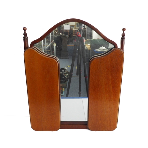 236 - A mahogany triple dressing table mirror with arched top (64cm high)