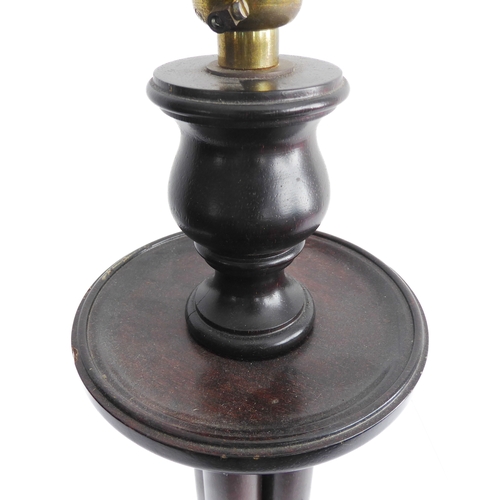 438 - A modern table lamp modelled as a 19th century mahogany cluster column (58cm high including electric... 