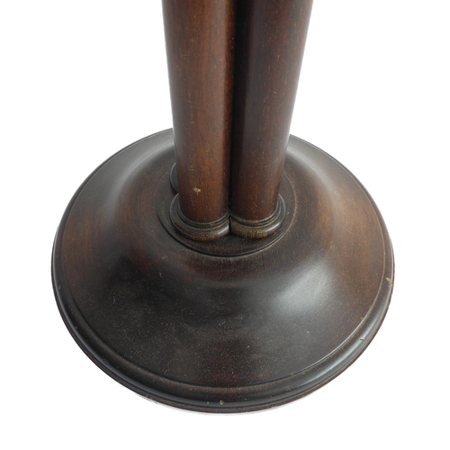 438 - A modern table lamp modelled as a 19th century mahogany cluster column (58cm high including electric... 