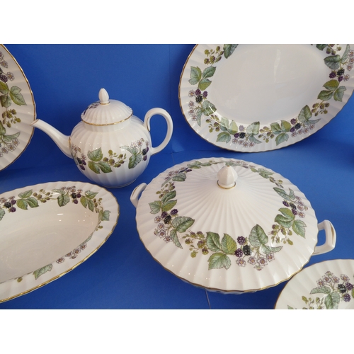 45 - A 108-piece Royal Worcester 'Lavinia' pattern dinner-service:
 Plates - 12 x 26.5 cm, 23 x 20.5m and... 