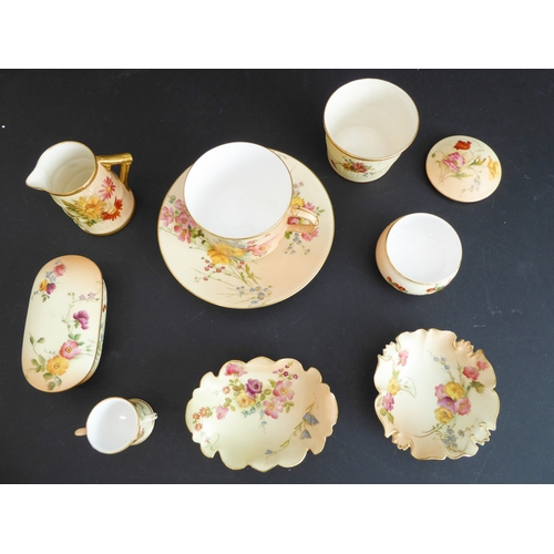 23 - Eleven pieces of early 20th century Royal Worcester blush ware, hand-decorated in enamels and to inc... 