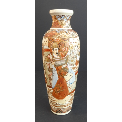 44 - A circa 1900 decorative Japanese satsuma vase (30 cm high)