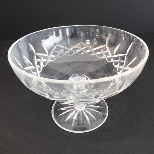 61 - A good selection of quality dessert glassware comprising:
 3 Waterford crystal stemmed bowls (16 cm ... 