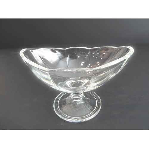 61 - A good selection of quality dessert glassware comprising:
 3 Waterford crystal stemmed bowls (16 cm ... 