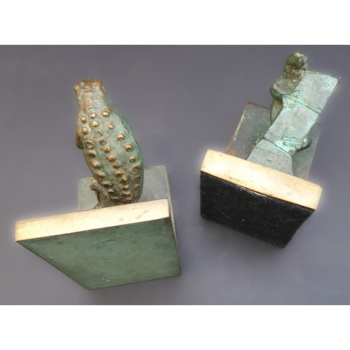 173A - An unusual pair of limited edition (3/25) patinated bronze bookends modelled as similar lizards clim... 