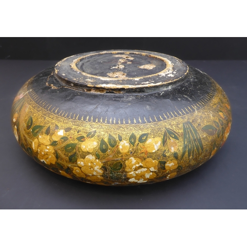 404 - A papier-mâché bowl hand-gilded and decorated with flowers to the exterior (probably Indian late 19t... 