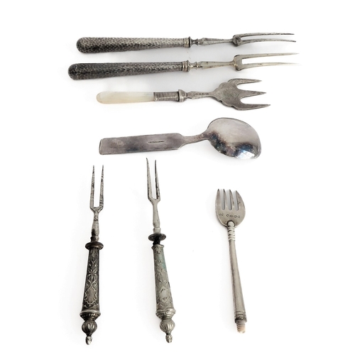 210 - A selection of silver and silver-plate to include a hallmarked-silver caster, a pair of dwarf silver... 