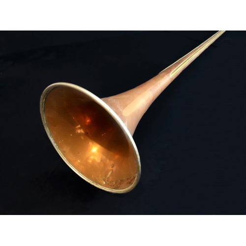 393 - A good 19th century brass-mounted copper coaching horn by Callow & Son, Park Lane, London (stamped n... 