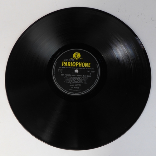 The Beatles, 2 rare UK Pressings Vinyl Records, including The White Album (Original top loader, Mon