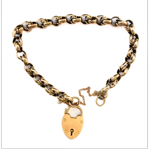 283 - A fancy link chain bracelet to the 15-carat yellow gold padlock clasp, safety chain (22cm long, 20.3... 