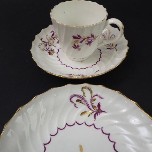 35 - Fourteen mostly early 19th century pieces:
 7 tea bowls;
 4 cups and saucers;
 a transfer-decorated ... 