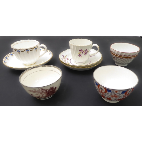 35 - Fourteen mostly early 19th century pieces:
 7 tea bowls;
 4 cups and saucers;
 a transfer-decorated ... 