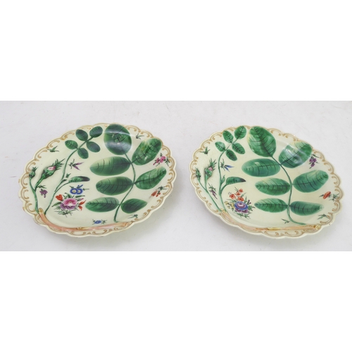 66 - A pair of 18th century first period Worcester gilt scallop-edged dessert plates in the 'Blind Earl' ... 