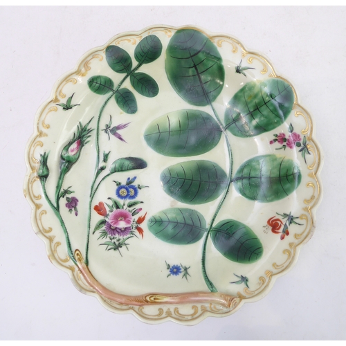 66 - A pair of 18th century first period Worcester gilt scallop-edged dessert plates in the 'Blind Earl' ... 