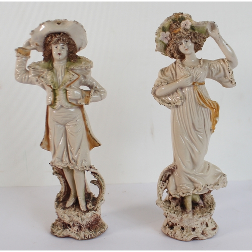 40 - Decorative ceramics to include:
 a set of four Capo di Monte porcelain cherubic-style figures allego... 