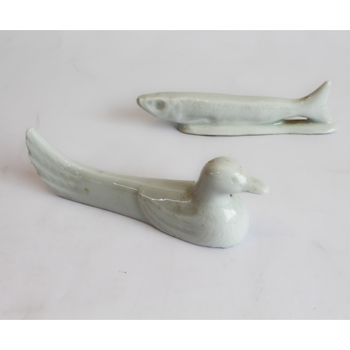 40 - Decorative ceramics to include:
 a set of four Capo di Monte porcelain cherubic-style figures allego... 