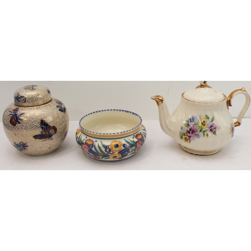 29 - An interesting selection of 24 pieces to include:
 a Myott Son & Co pottery jug in High Art Deco sty... 