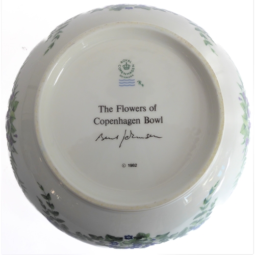 5 - A good selection of ceramics to include: 
 The Derby bicentenary plate (limited edition Spode);
 Roy... 