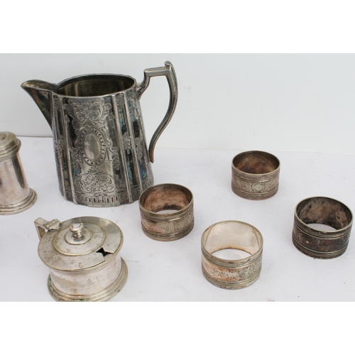 81 - Mostly late 19th to early 20th century silver plate and metalware to include:
 a cased pair of silve... 