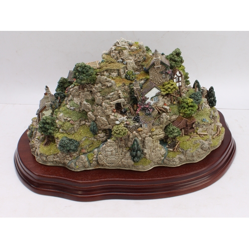 185 - An extremely large (approximately 30 cm wide) limited edition (0163/3000) Lilliput Lane model, 'Coni... 