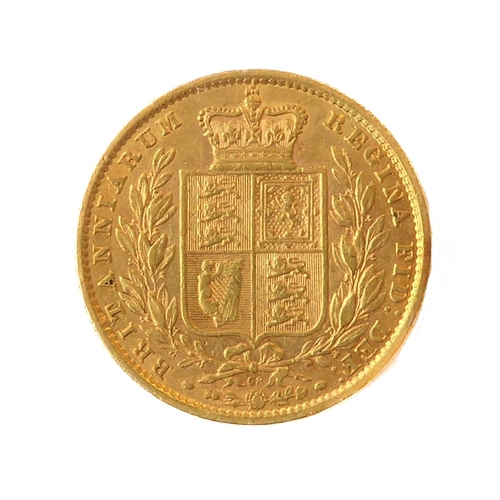 143 - An 1872 gold sovereign (young head obverse and royal arms reverse).