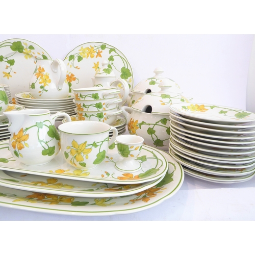 28 - An 87-piece Villeroy & Boch 'Geranium' dinner service:
 7 x 16.5 cm, 8 x 20.8 cm and 14 x 26.4 cm pl... 