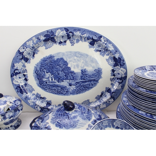 18 - An extensive early 20th century Wood's Ware 'English Scenery' dinner service:
 12 x 25.5, 11 x 23 an... 