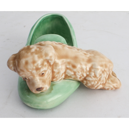 29 - 48 ornamental miniature shoes, clogs and boots (ceramic (31), glass (2), brass (4) and wood (5) to i... 