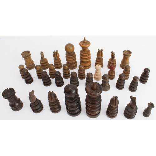 108 - A 19th century boxwood and rosewood chess set (the kings approx. 8.5 cm high)
 (The 8 white pawns ma... 