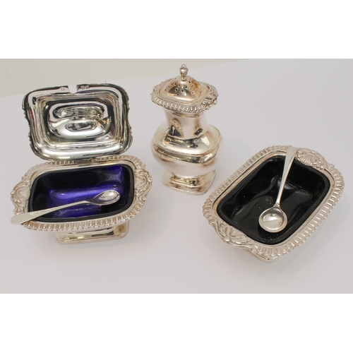 173 - A modern three-piece heavy hallmarked silver cruet set in early 19th century style: lidded mustard a... 