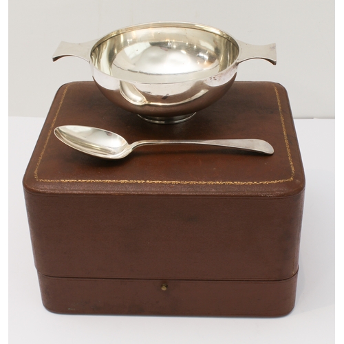 199 - A George V Scottish silver quaich porringer by R. L. Christie, Edinburgh 1927 (16.4 cm handle to han... 